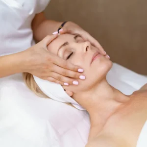 Correcting Pro Peel 30 Facial 25 min - Korrigerande AHA-behandling